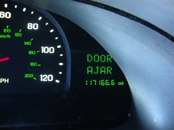 2002 Lincoln Continental   - Photo 20 - Cincinnati, OH 45255