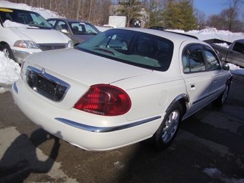 2002 Lincoln Continental   - Photo 6 - Cincinnati, OH 45255