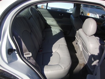 2002 Lincoln Continental   - Photo 9 - Cincinnati, OH 45255