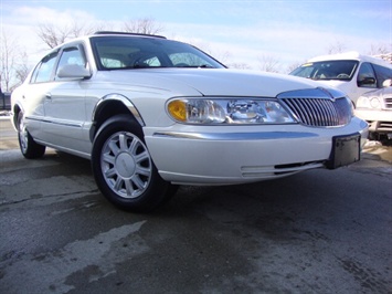 2002 Lincoln Continental   - Photo 10 - Cincinnati, OH 45255