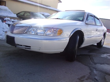 2002 Lincoln Continental   - Photo 11 - Cincinnati, OH 45255