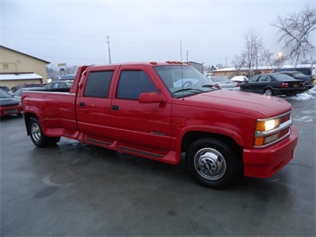 1997 CHEVROLET CREW CAB   - Photo 1 - Cincinnati, OH 45255