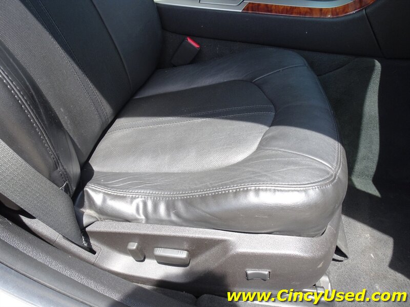 2008 Cadillac CTS 3.6L DI - Photo 26 - Cincinnati, OH 45255