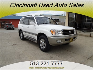 2002 Toyota Land Cruiser   - Photo 1 - Cincinnati, OH 45255