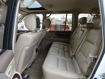 2002 Toyota Land Cruiser   - Photo 8 - Cincinnati, OH 45255