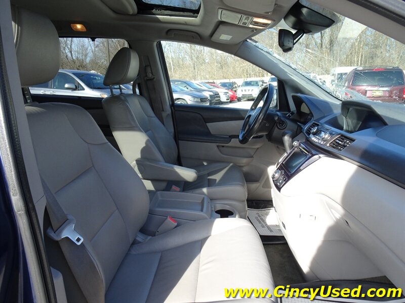 2015 Honda Odyssey EX-L photo 25