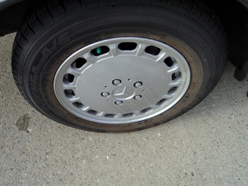 1990 MERCEDES BENZ 420SEL   - Photo 26 - Cincinnati, OH 45255