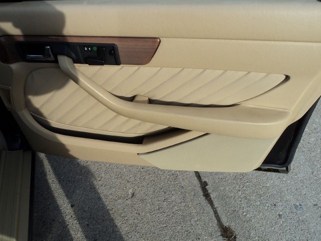 1990 MERCEDES BENZ 420SEL   - Photo 22 - Cincinnati, OH 45255