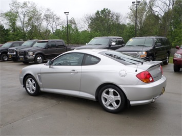 2003 Hyundai Tiburon GT V6   - Photo 4 - Cincinnati, OH 45255