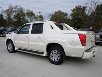 2002 Cadillac Escalade   - Photo 4 - Cincinnati, OH 45255