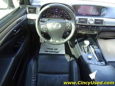 2013 Lexus LS 460 F SPORT 4.6L V8 AWD   - Photo 10 - Cincinnati, OH 45255