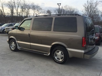 2002 GMC Safari SLT   - Photo 4 - Cincinnati, OH 45255