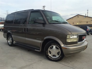 2002 GMC Safari SLT   - Photo 10 - Cincinnati, OH 45255