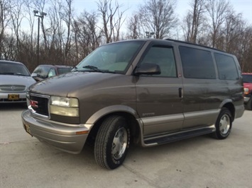 2002 GMC Safari SLT   - Photo 11 - Cincinnati, OH 45255