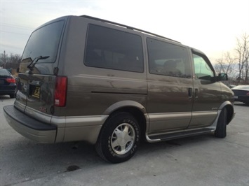 2002 GMC Safari SLT   - Photo 13 - Cincinnati, OH 45255