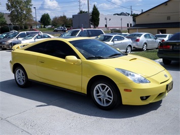 2003 Toyota Celica GT   - Photo 1 - Cincinnati, OH 45255