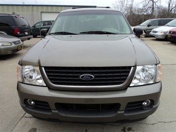 2002 Ford Explorer XLT   - Photo 2 - Cincinnati, OH 45255