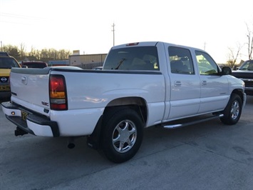 2005 GMC Sierra 1500 Denali - Photo 6 - Cincinnati, OH 45255