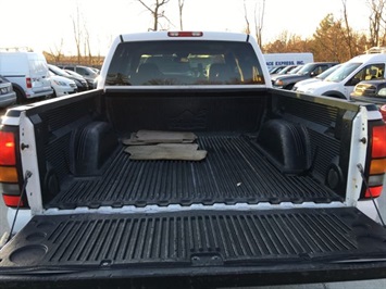 2005 GMC Sierra 1500 Denali - Photo 26 - Cincinnati, OH 45255