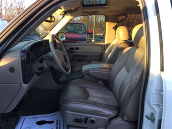 2005 GMC Sierra 1500 Denali - Photo 15 - Cincinnati, OH 45255