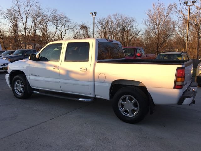 2005 GMC Sierra 1500 Denali - Photo 4 - Cincinnati, OH 45255