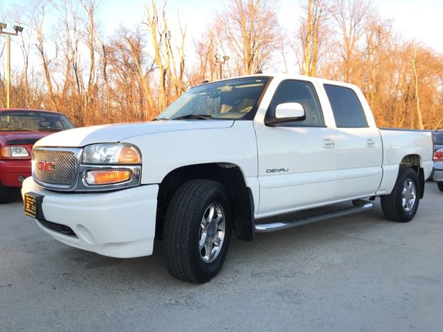 2005 GMC Sierra 1500 Denali - Photo 12 - Cincinnati, OH 45255