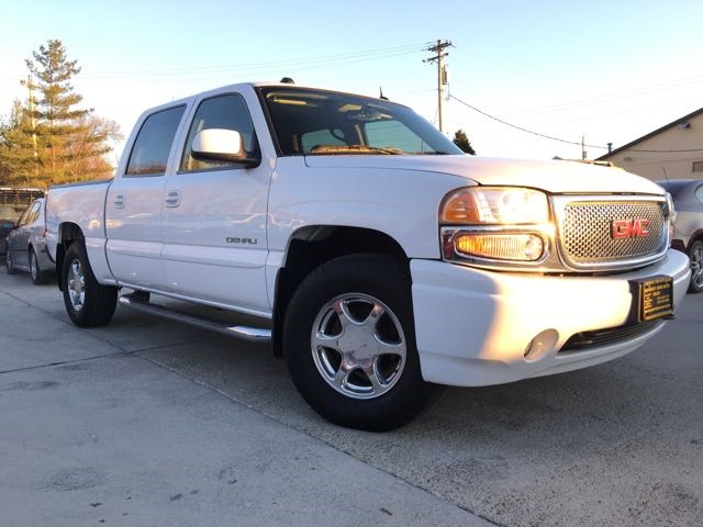 2005 GMC Sierra 1500 Denali - Photo 10 - Cincinnati, OH 45255