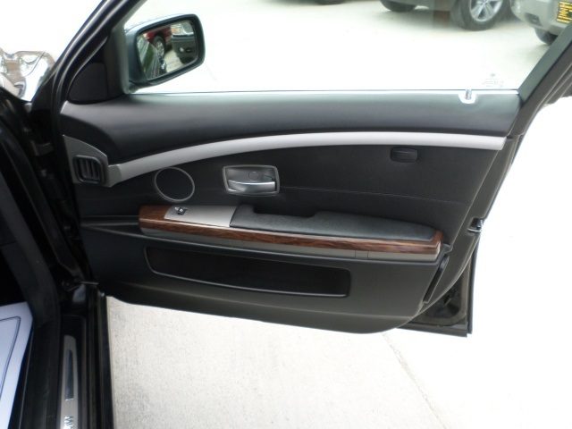 2006 BMW 7 Series 750Li   - Photo 23 - Cincinnati, OH 45255