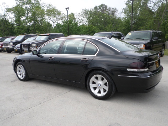 2006 BMW 7 Series 750Li   - Photo 4 - Cincinnati, OH 45255
