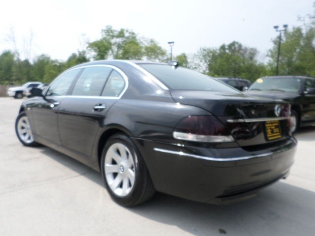 2006 BMW 7 Series 750Li   - Photo 12 - Cincinnati, OH 45255