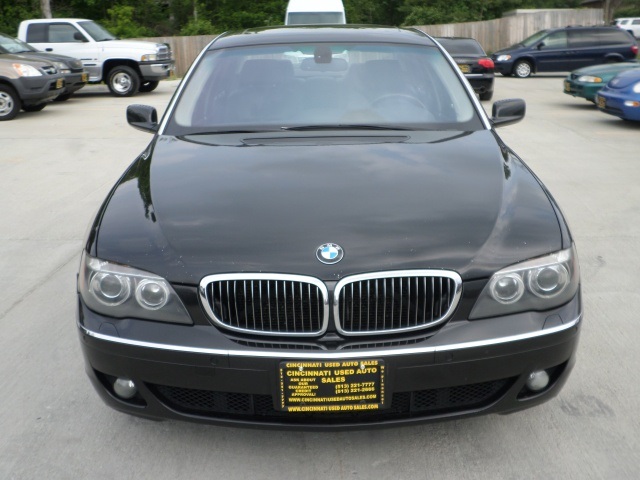 2006 BMW 7 Series 750Li   - Photo 2 - Cincinnati, OH 45255