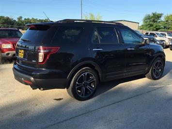 2014 Ford Explorer Sport   - Photo 6 - Cincinnati, OH 45255