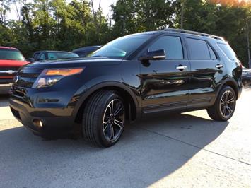 2014 Ford Explorer Sport   - Photo 12 - Cincinnati, OH 45255