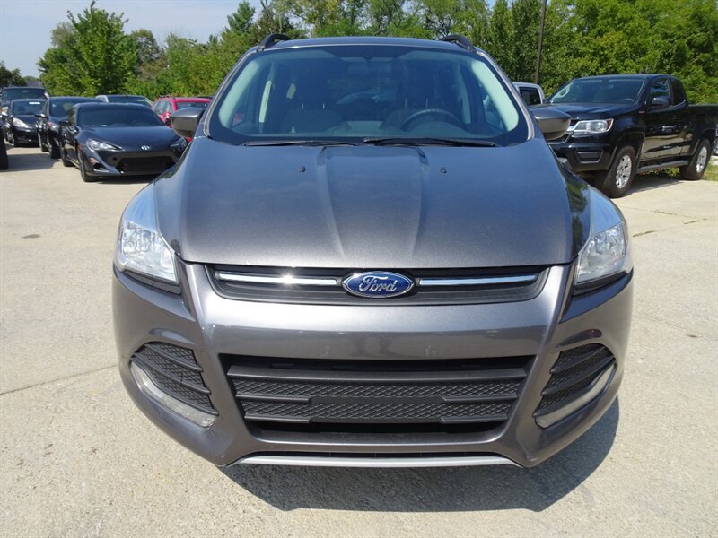 2014 Ford Escape SE   - Photo 2 - Cincinnati, OH 45255