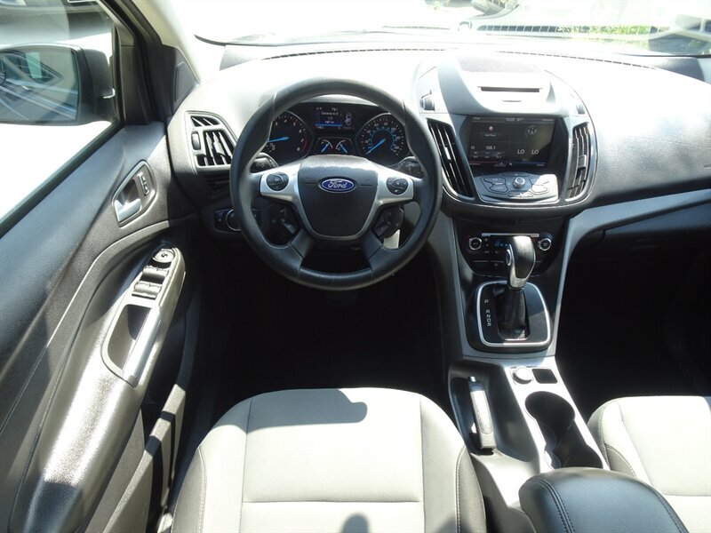 2014 Ford Escape SE   - Photo 12 - Cincinnati, OH 45255