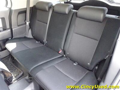 2007 Toyota FJ Cruiser 4.0L V6 4X4   - Photo 12 - Cincinnati, OH 45255