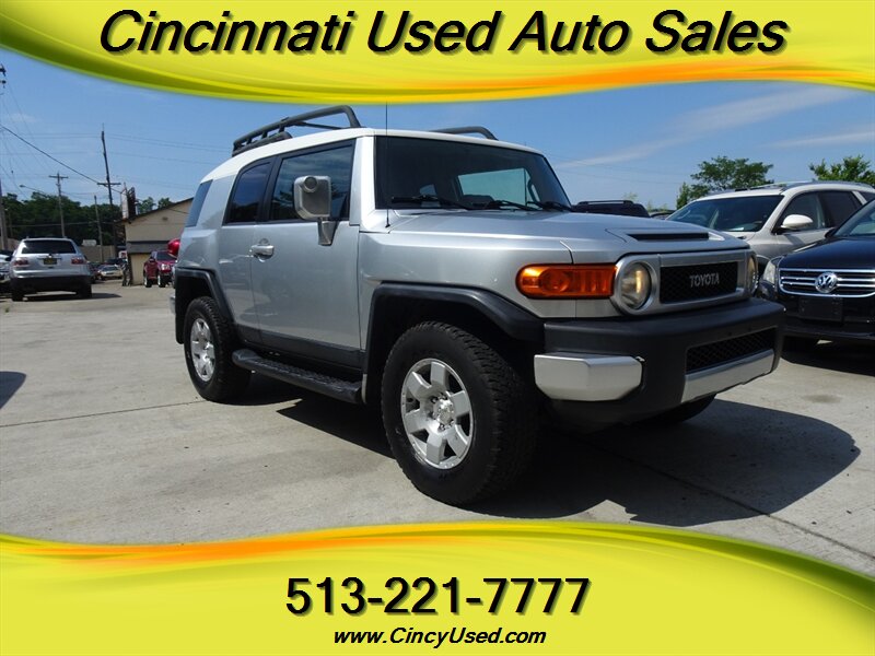 2007 Toyota FJ Cruiser 4.0L V6 4X4 - Photo 1 - Cincinnati, OH 45255