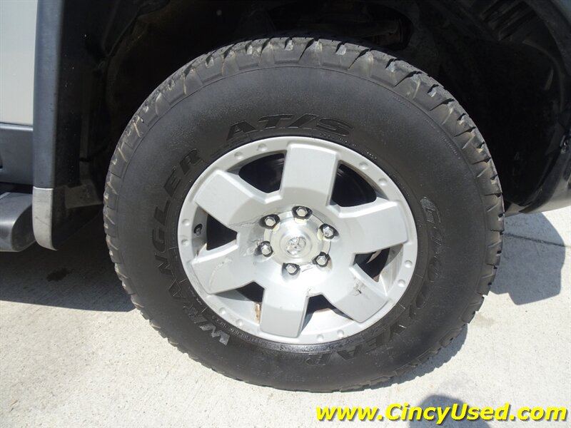 2007 Toyota FJ Cruiser 4.0L V6 4X4 - Photo 29 - Cincinnati, OH 45255