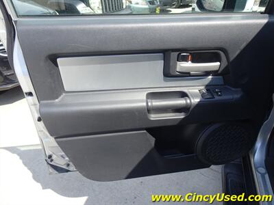 2007 Toyota FJ Cruiser 4.0L V6 4X4   - Photo 23 - Cincinnati, OH 45255