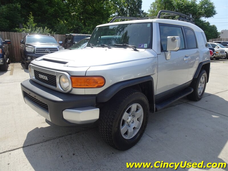 2007 Toyota FJ Cruiser 4.0L V6 4X4 - Photo 3 - Cincinnati, OH 45255