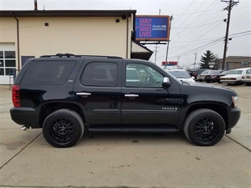 2008 Chevrolet Tahoe LTZ   - Photo 3 - Cincinnati, OH 45255