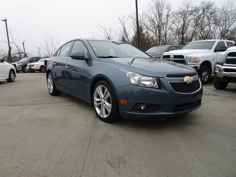 2012 Chevrolet Cruze LTZ - Photo 4 - Cincinnati, OH 45255
