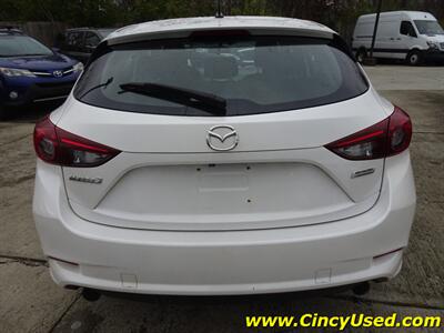 2017 Mazda MAZDA3 Sport   - Photo 8 - Cincinnati, OH 45255