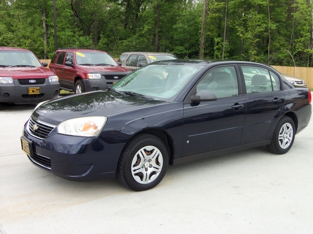 2006 Chevrolet Malibu LS - Photo 3 - Cincinnati, OH 45255