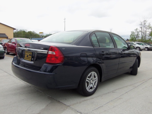 2006 Chevrolet Malibu LS - Photo 13 - Cincinnati, OH 45255