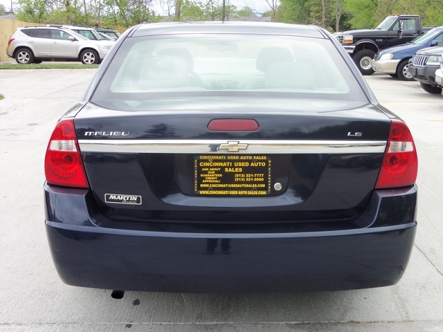 2006 Chevrolet Malibu LS - Photo 5 - Cincinnati, OH 45255