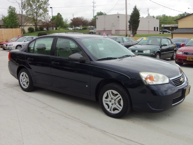 2006 Chevrolet Malibu LS - Photo 1 - Cincinnati, OH 45255