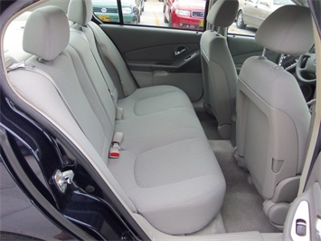 2006 Chevrolet Malibu LS   - Photo 9 - Cincinnati, OH 45255
