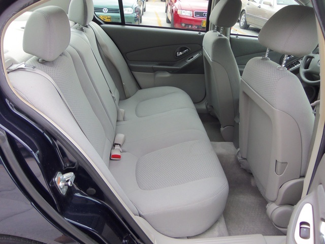 2006 Chevrolet Malibu LS - Photo 9 - Cincinnati, OH 45255