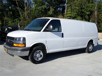 2006 Chevrolet G2500 Vans Express   - Photo 3 - Cincinnati, OH 45255